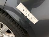 a sticker that says vuuto on the side of a car