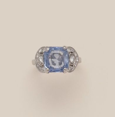 a sapphire and diamond ring