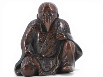 PETIT SUJET EN BRONZE, à patine médaille, figurant un sage a…