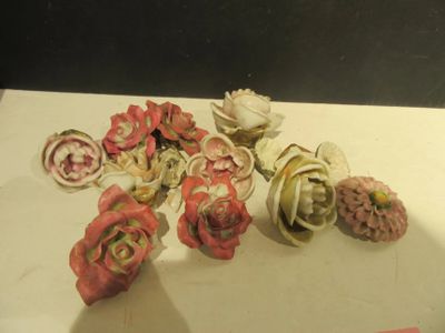 a bunch of flowers that are sitting on a table