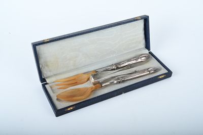 Pince à sucre en argent (33g) et couvert à salade, manche en… - Photo 1