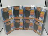 quatre paquets d'extensions de cheveux noires et orange exposés dans un magasin