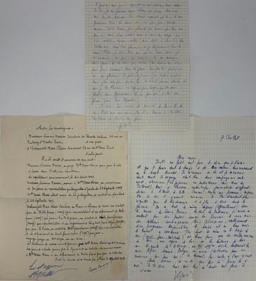 trois lettres manuscrites à l'encre sur une feuille de papier