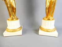 Paire de candélabre à 3 lumières, en bronze doré sur un socl… (photo 3)