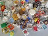a lot of key chains that are on a table
