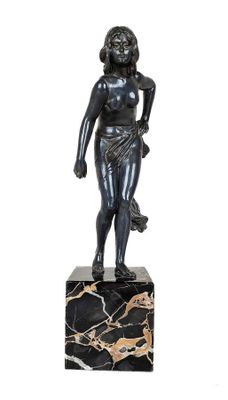 Danseuse Art Déco en régule à patine argentée sur un socle e…