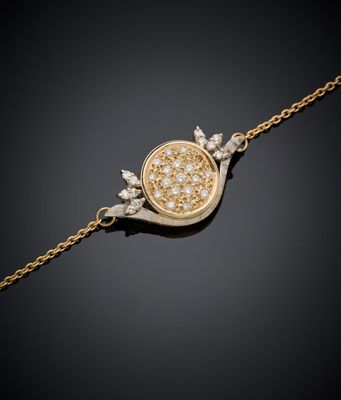 un bracelet en or jaune et diamants