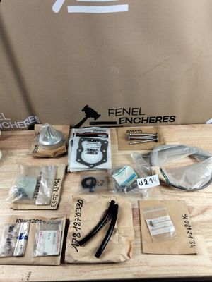 Lot de 10 pièces( carter d'embrayage, joints, ressorts, embr…