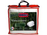un gros plan sur un sac de nourriture sur fond blanc