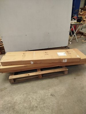 1 Armoire de la marque VARIA - Modèle PARISOT