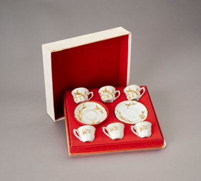 L. BERNARDAUD et Cie Service à café comprenant 6 tasses et 6… - Photo 1