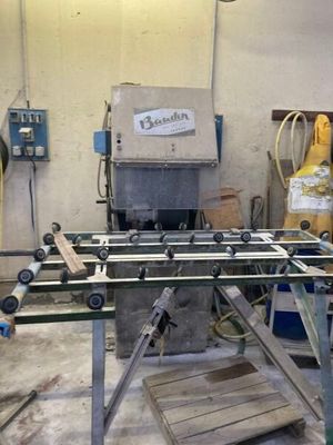 1 ponceuse à bande BAUDIN 1 ponceuse à verre JANBAC