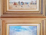 deux tableaux représentant des personnes assises sur la plage par une journée ensoleillée