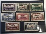 six timbres différents provenant de différents pays sur fond noir