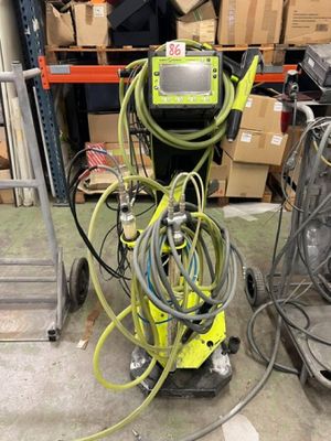une machine placée au milieu d'une pièce