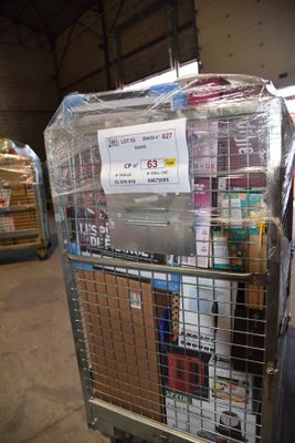 un chariot contenant beaucoup d'articles