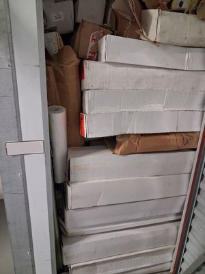 BOX composé de : 175 rouleaux papier traceur 0,420x20 - 0,75…