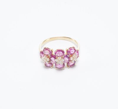 Bague, or, rubis, brillants Bague, or jaune, 10 rubis, 18 br…