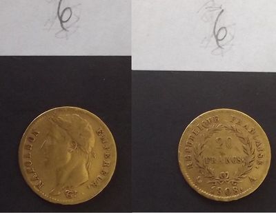 trois vues différentes d'une pièce d'or sur laquelle est représenté le visage d'une femme