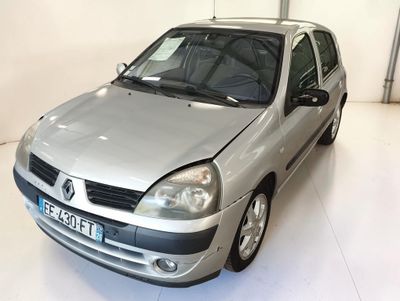VP RENAULT CLIO CAMPUS 1.4 98 LUXE PRIVILEGE 5P Kilomètres a…