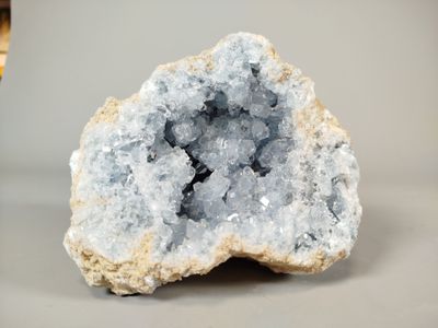 an image of a piece of rock that is sitting on a table