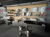 4 séparateurs de pièce, un meuble présentoir lumineux strait… (photo 2)
