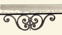 Étagère d'applique de section demi-lune en fer forgé à décor… (photo 4)