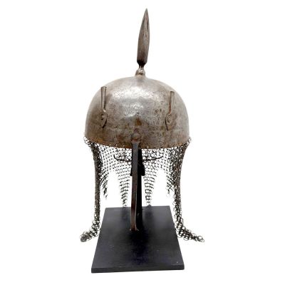 Casque militaire traditionnel d'origine indo-persane (kulah …