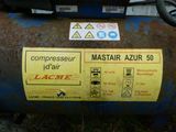 a sign on the side of a compressor that says master azr