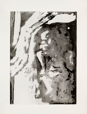 une image représentant une photo en noir et blanc du visage d'un homme