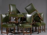 lot de six chaises de salle à manger en cuir vert, avec pieds et dossiers tournés