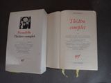 un livre avec l'image d'un homme dessus