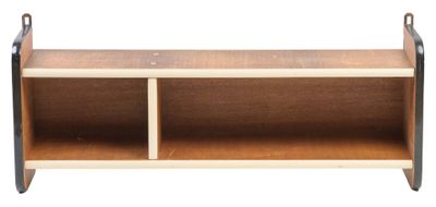 Étagère à suspendre en bois. Vers 1950-1960.