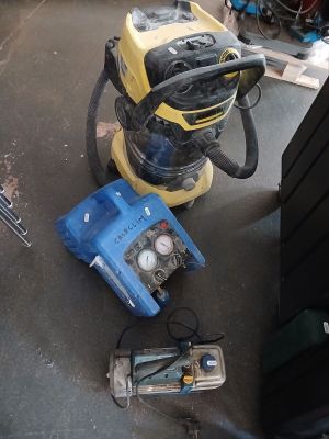 LJS SARL CASACLIM. 1 aspirateur de chantier KARCHER