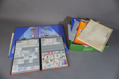 Lot de timbres avec du faciale et divers.