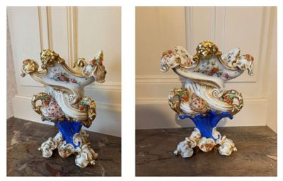 deux photos d'un vase orné d'un dragon