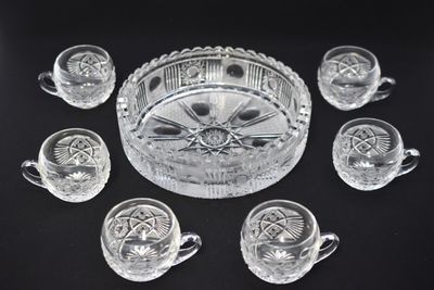 SERVICE à fruits en cristal gravé.