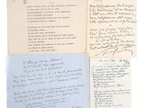 trois feuilles sur lesquelles figurent des notes manuscrites, empilées les unes sur les autres