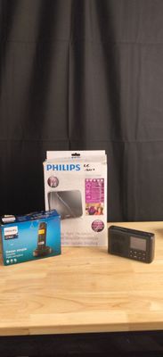Lot de téléphone et antenne TNT Philips+ radio grundig