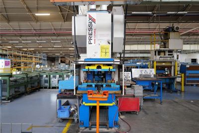 Presse PRESSIX, mod 100 CNPR6, N°100/6/240/04, force nominal…