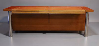 une image représentant un bureau avec un plateau en bois et des pieds en métal