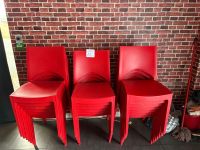 1 lot de 20 chaises en plastique rouge
