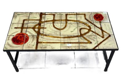VALLAURIS table basse de forme rectangulaire, carreau en cér…