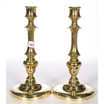 paire de chandeliers anciens en laiton