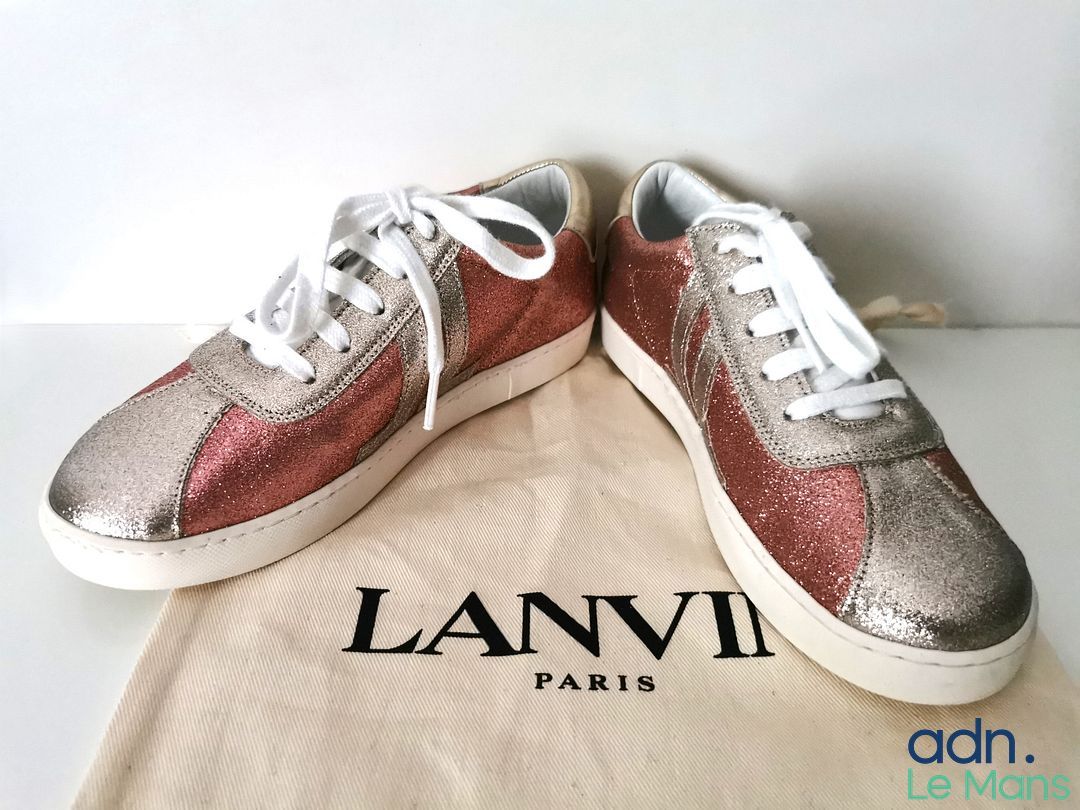 Lanvin Sneakers "Clay" en cuir enduit de couleur rose et or pailleté - pointure 36 - état : neuf, jamais portées - li...