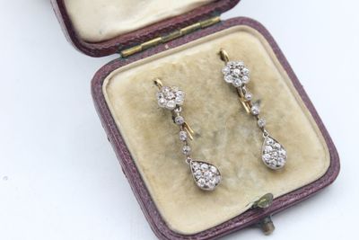 Pendants d'oreille en or et diamants — Élégance intemporelle