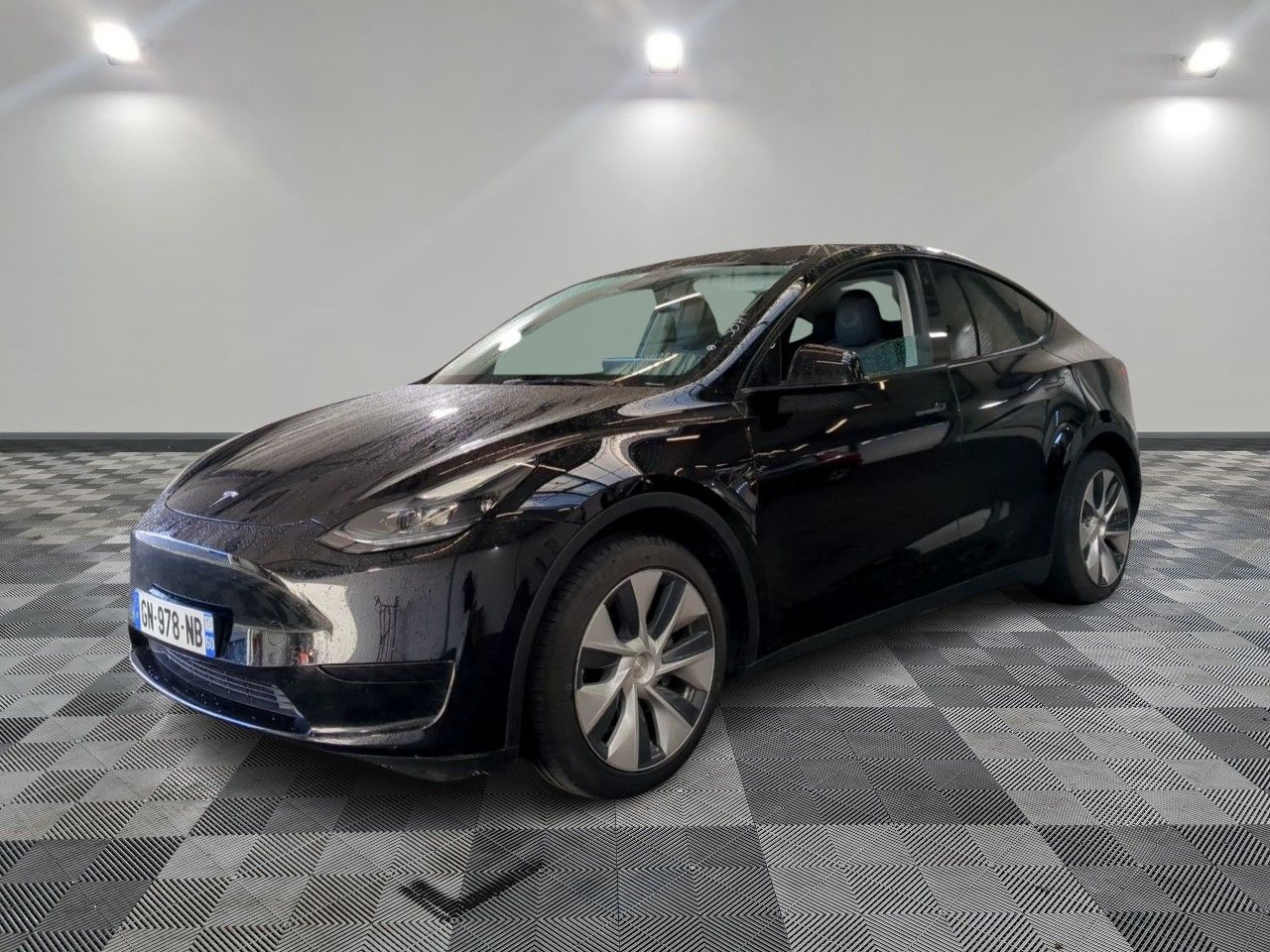 TESLA - MODEL Y STANDARD RWD - EL - Mise en service: 24/04/2…