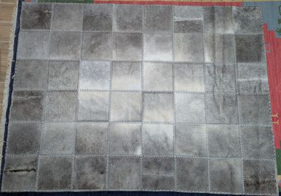 a rug that has been made to look like it is laying on the floor