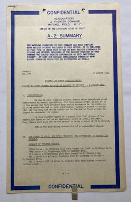 un gros plan d'un document bordé d'un liseré bleu