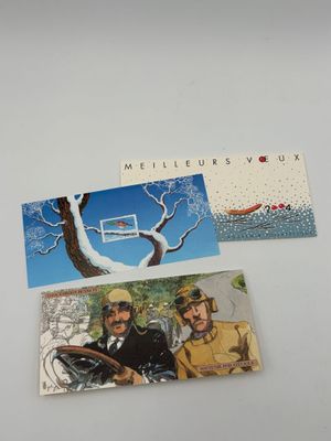 trois cartes postales représentant un homme et une femme assis dans une voiture
